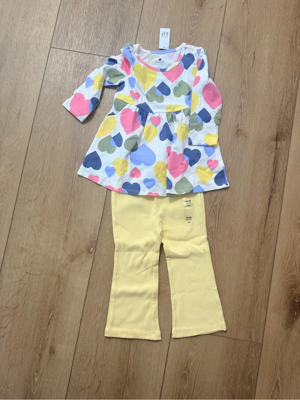 GAP Multi-Heart Print Top with Yellow Leggings